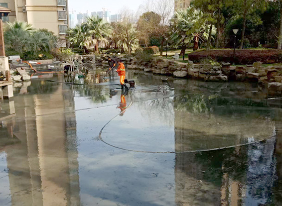 泸县景观池淤泥清理
