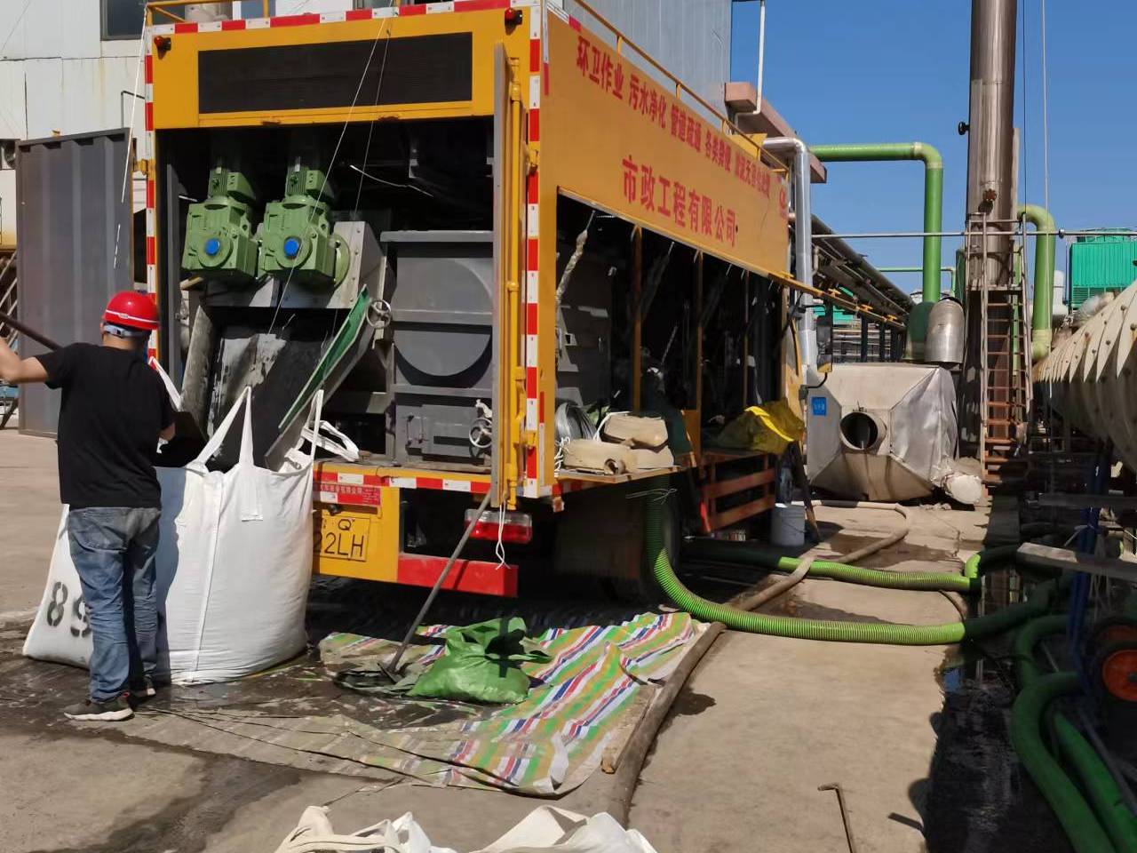 泸县淤泥压干处理